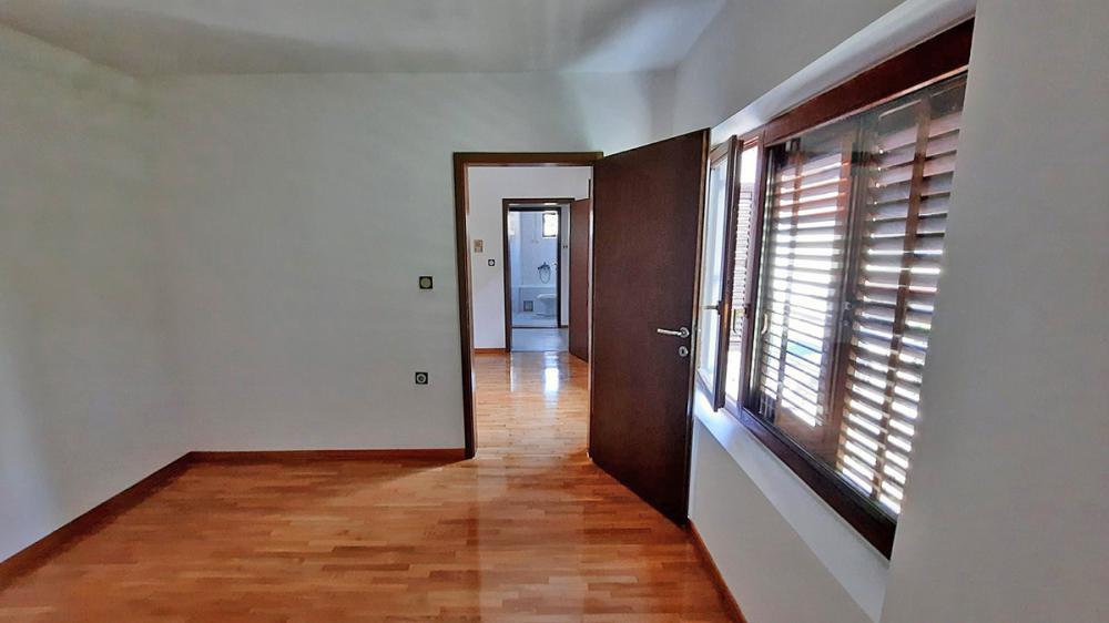 Stan na prodaju u Beogradu, Zvezdara, trosoban, 65m2, cena 195000 evra