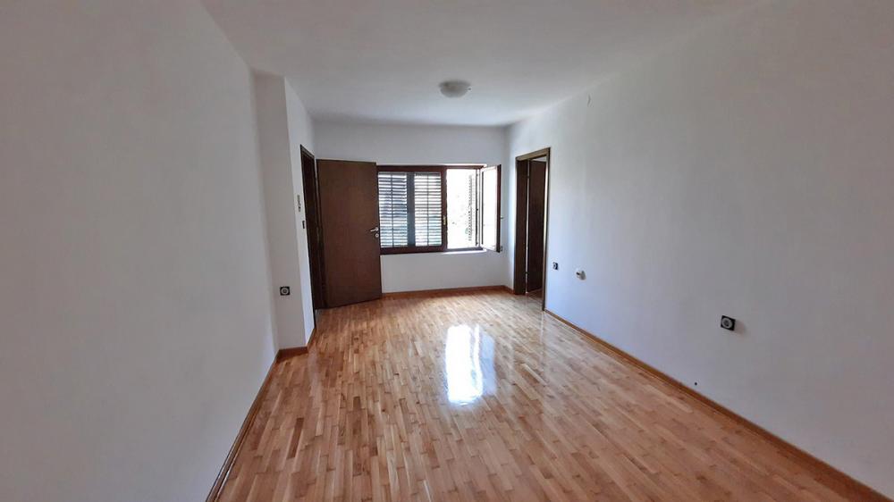 Stan na prodaju u Beogradu, Zvezdara, trosoban, 65m2, cena 195000 evra