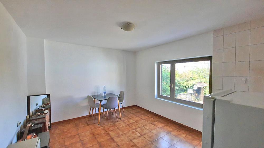 Stan na prodaju u Beogradu, Zvezdara, trosoban, 65m2, cena 195000 evra