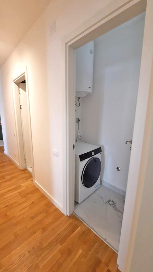 Stan na prodaju u Beogradu, Zvezdara, trosoban, 68m2, cena 228500 evra