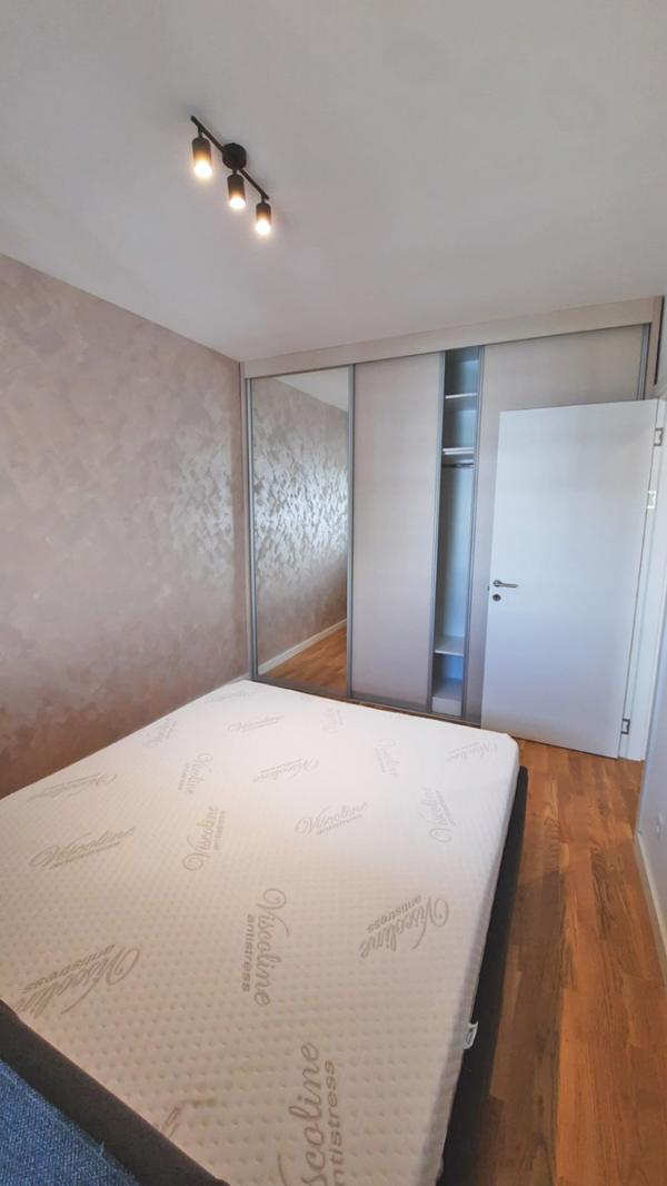 Stan na prodaju u Beogradu, Zvezdara, trosoban, 68m2, cena 228500 evra