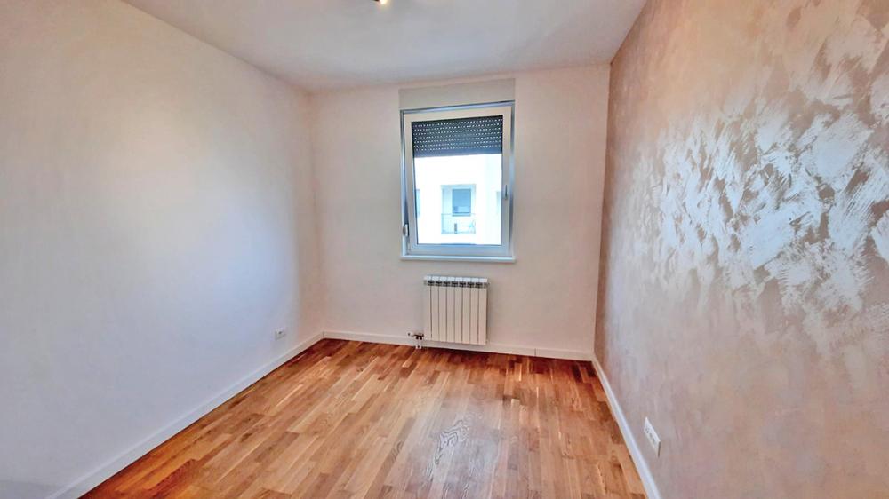 Stan na prodaju u Beogradu, Zvezdara, trosoban, 68m2, cena 228500 evra