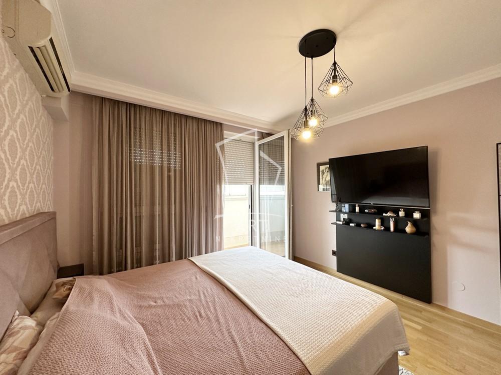 Stan na prodaju u Beogradu, Novi Beograd, cetvorosoban, 120m2, cena 430000 evra