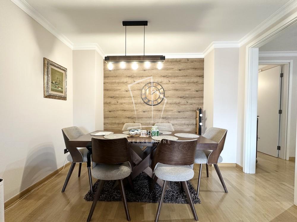 Stan na prodaju u Beogradu, Novi Beograd, cetvorosoban, 120m2, cena 430000 evra