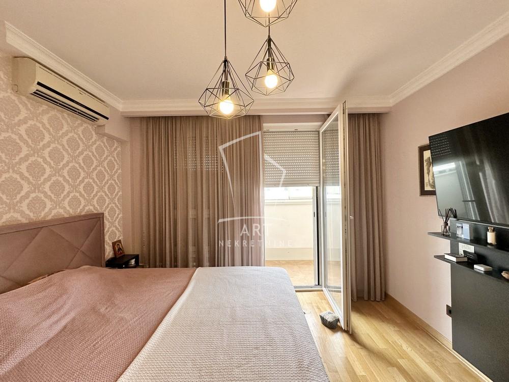 Stan na prodaju u Beogradu, Novi Beograd, cetvorosoban, 120m2, cena 430000 evra