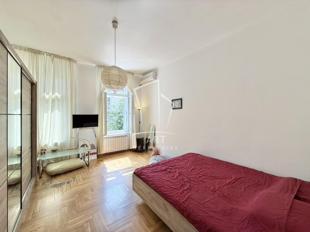 Stan na prodaju u Beogradu, Stari grad, cetvorosoban, 74m2, cena 289000 evra