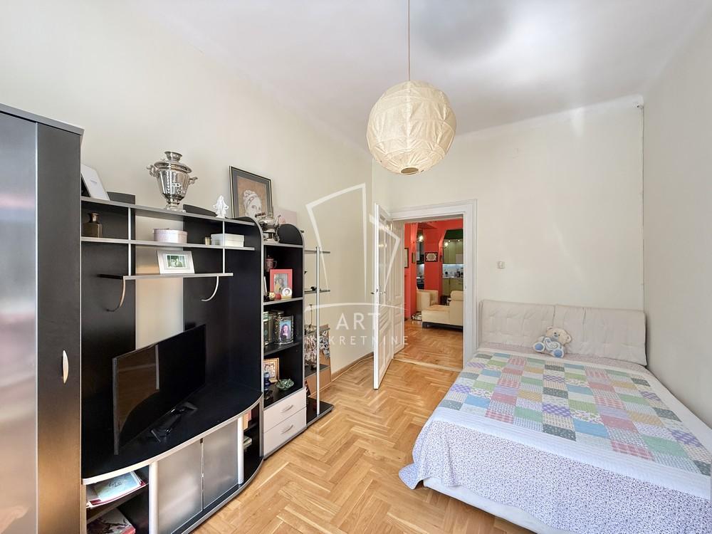 Stan na prodaju u Beogradu, Stari grad, cetvorosoban, 74m2, cena 289000 evra