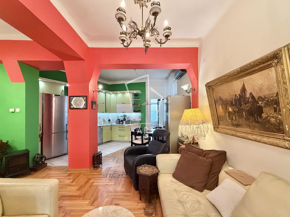 Stan na prodaju u Beogradu, Stari grad, cetvorosoban, 74m2, cena 289000 evra