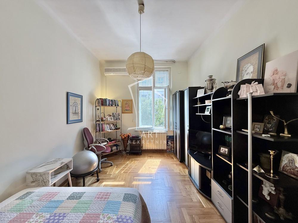 Stan na prodaju u Beogradu, Stari grad, cetvorosoban, 74m2, cena 289000 evra