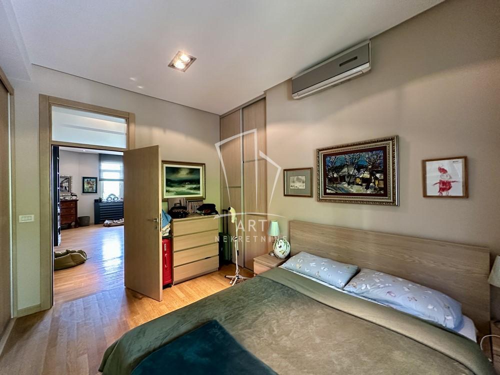 Stan na prodaju u Beogradu, Dedinje, cetvorosoban, 128m2, cena 425000 evra