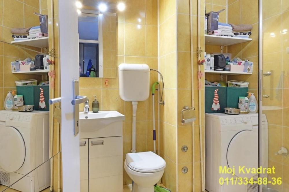 Stan na prodaju u Beogradu, Banjica, jednoiposoban, 45m2, cena 143000 evra