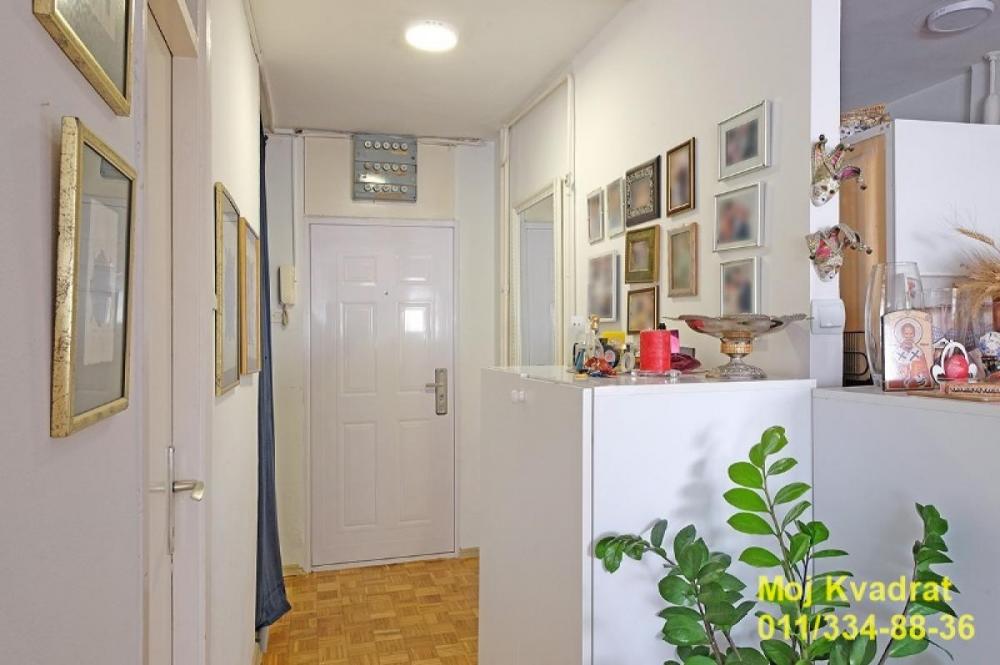 Stan na prodaju u Beogradu, Banjica, jednoiposoban, 45m2, cena 143000 evra