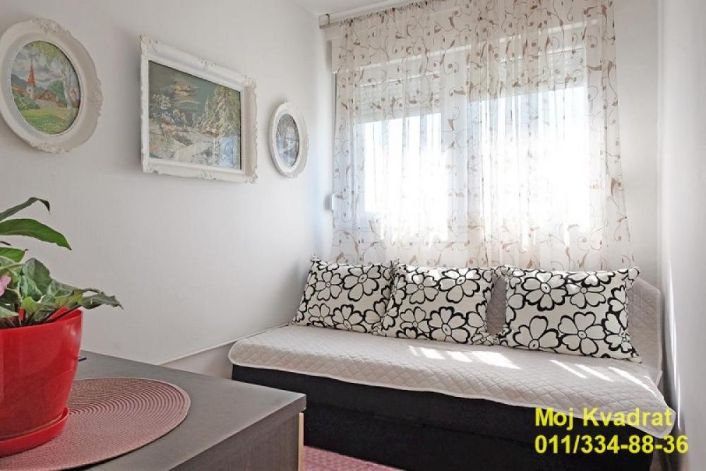 Stan na prodaju u Beogradu, Banjica, jednoiposoban, 45m2, cena 143000 evra