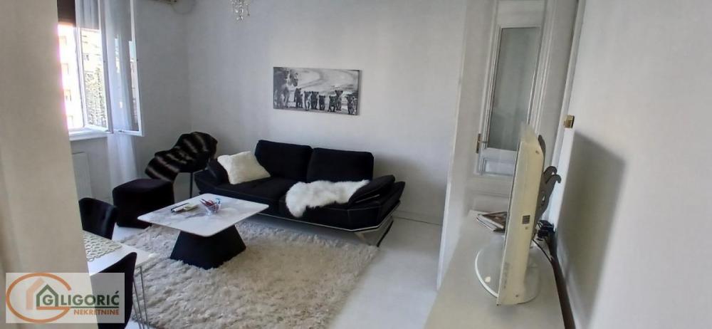 Stan na prodaju u Beogradu, Stari grad, dvosoban, 39m2, cena 302000 evra