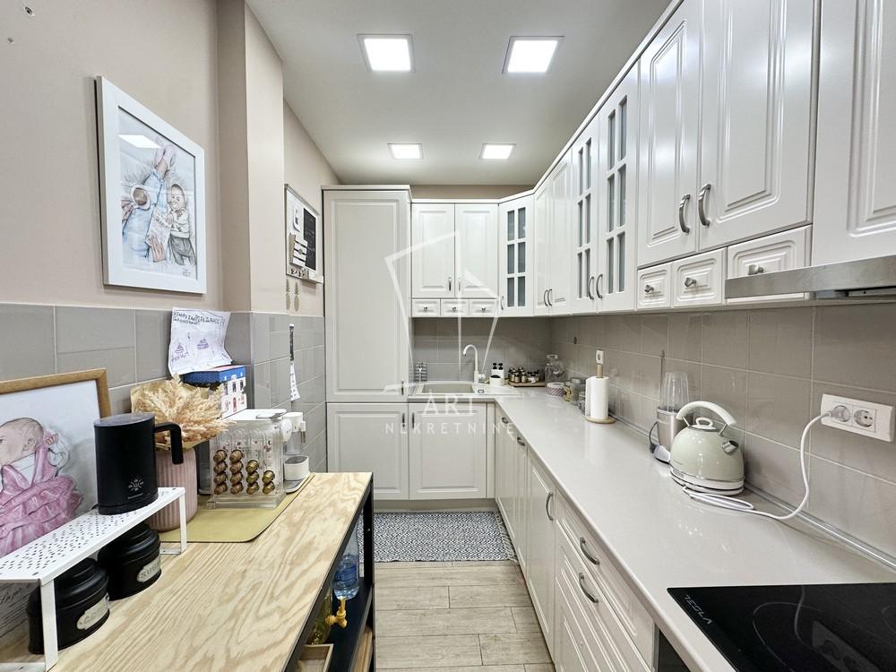 Stan na prodaju u Beogradu, Novi Grad, cetvorosoban, 165m2, cena 290000 evra