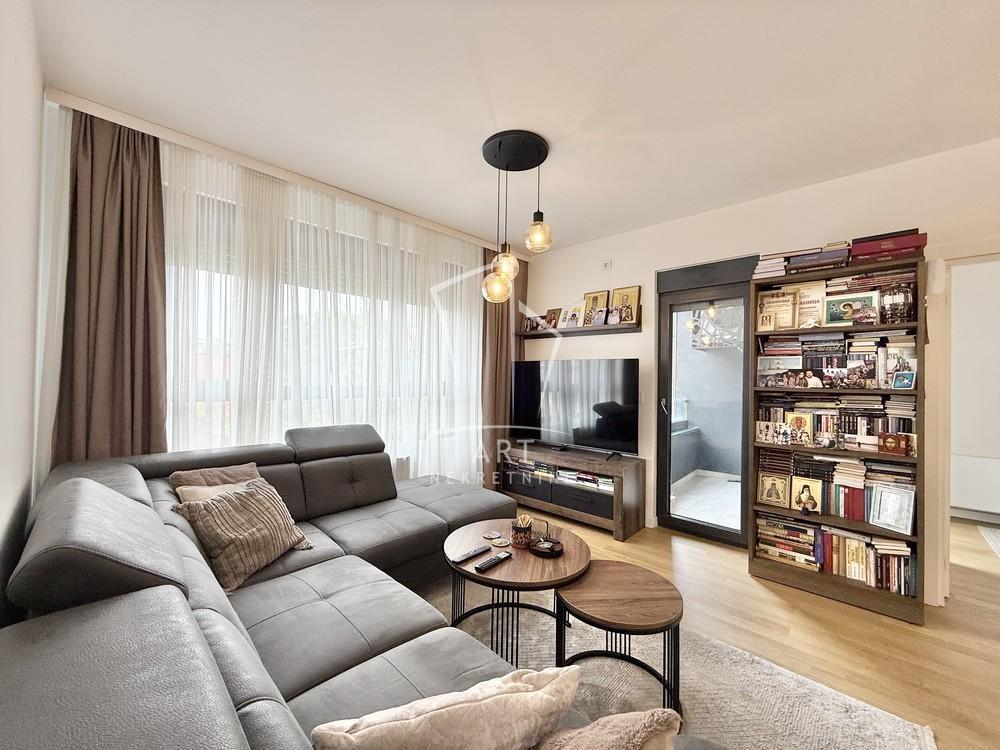 Stan na prodaju u Beogradu, Voždovac, trosoban, 61m2, cena 245000 evra