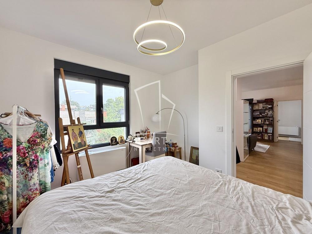 Stan na prodaju u Beogradu, Voždovac, trosoban, 61m2, cena 245000 evra