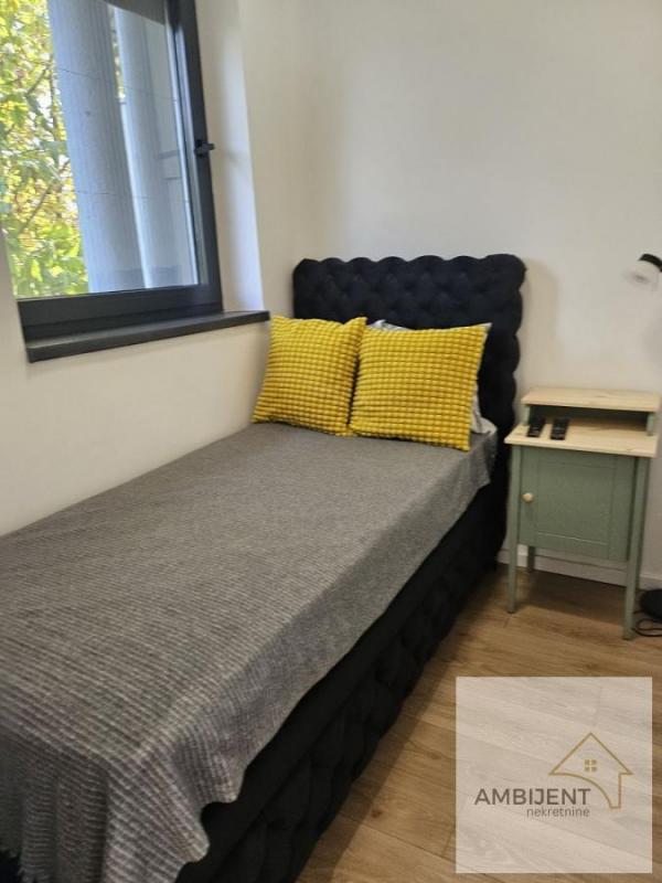 Stan na prodaju u Beogradu, Stari grad, jednoiposoban, 32m2, cena 220000 evra