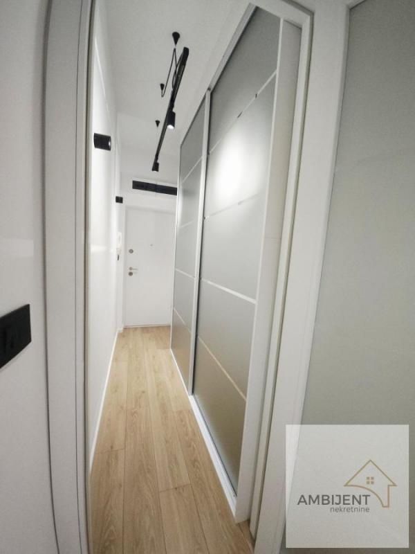 Stan na prodaju u Beogradu, Stari grad, jednoiposoban, 32m2, cena 220000 evra