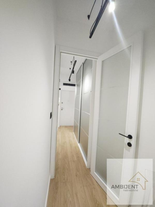 Stan na prodaju u Beogradu, Stari grad, jednoiposoban, 32m2, cena 220000 evra