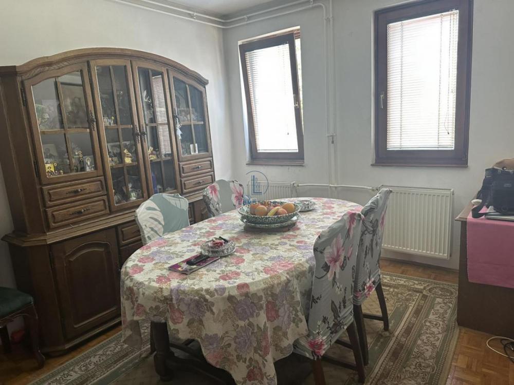 Stan na prodaju u Beogradu, Bežanijska kosa, cetvorosoban, 122m2, cena 289000 evra