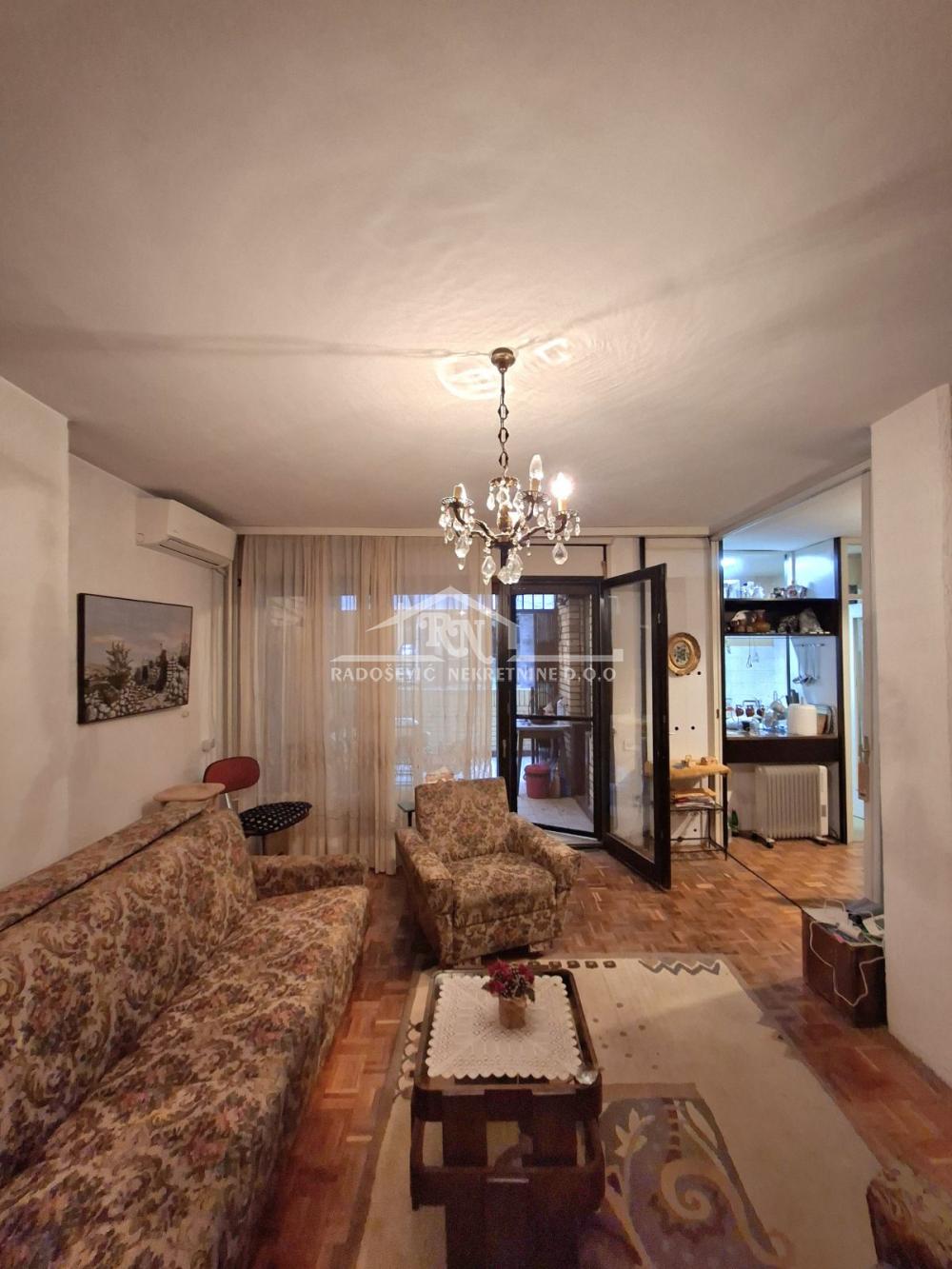 Stan na prodaju u Beogradu, Čukarica, dvoiposoban, 65m2, cena 195000 evra