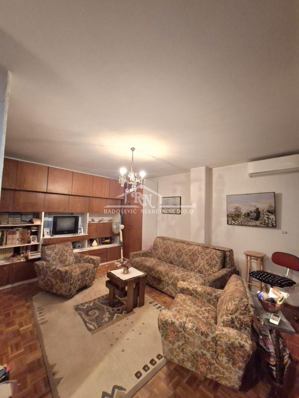 Stan na prodaju u Beogradu, Čukarica, dvoiposoban, 65m2, cena 195000 evra