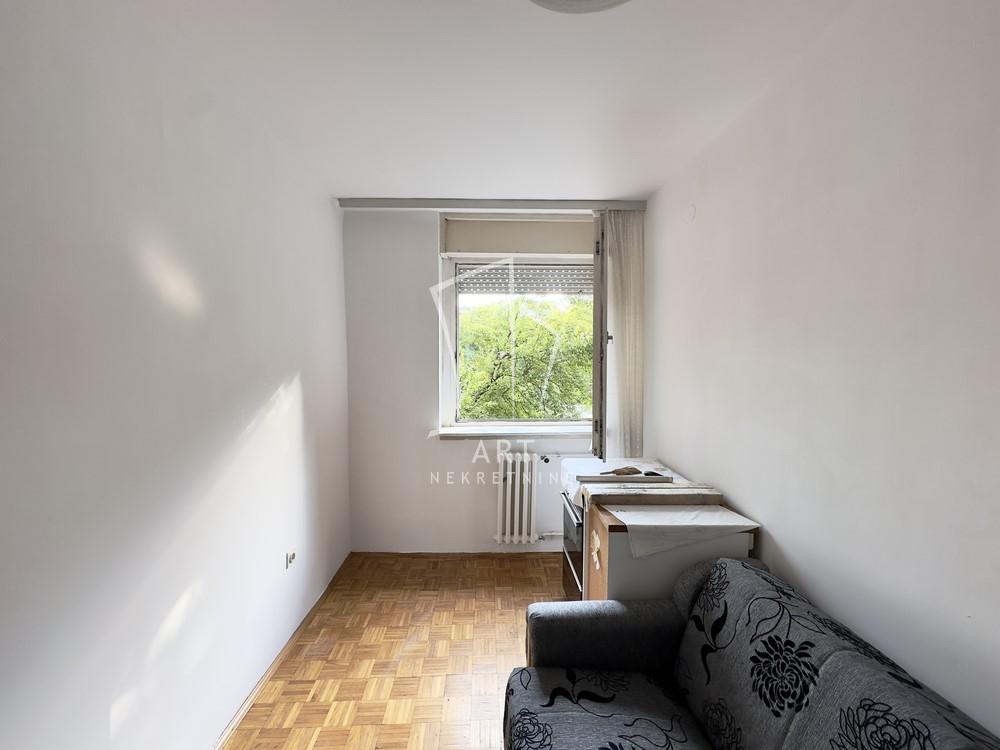 Stan na prodaju u Beogradu, Zemun, dvosoban, 56m2, cena 110000 evra