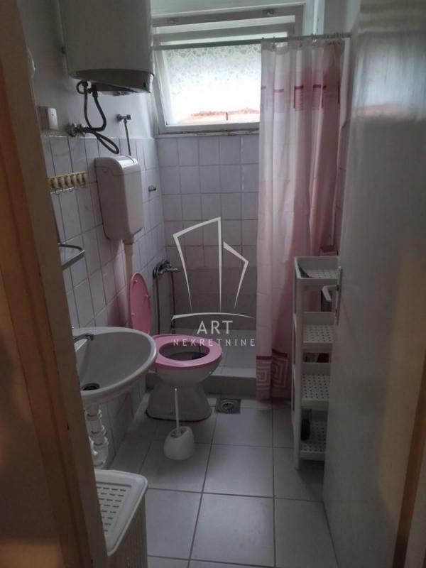 Stan na prodaju u Beogradu, Čukarica, jednoiposoban, 39m2, cena 118800 evra