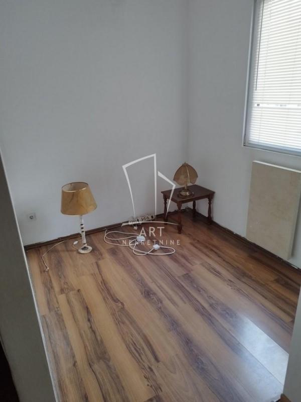 Stan na prodaju u Beogradu, Čukarica, jednoiposoban, 39m2, cena 118800 evra