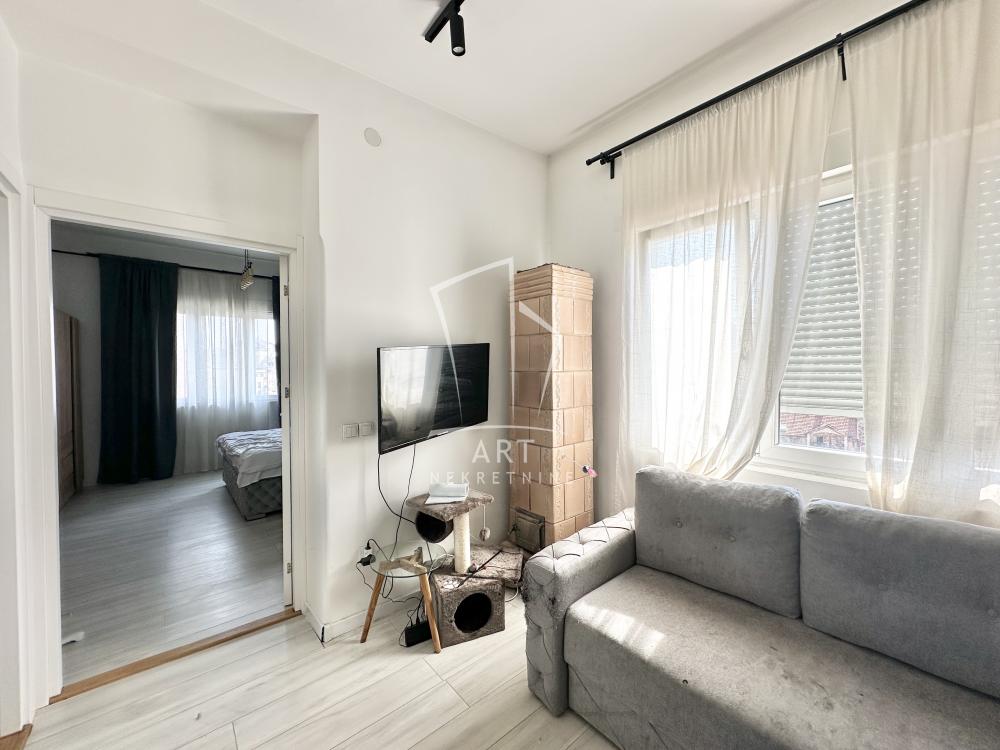 Stan na prodaju u Beogradu, Stari grad, dvosoban, 44m2, cena 330000 evra