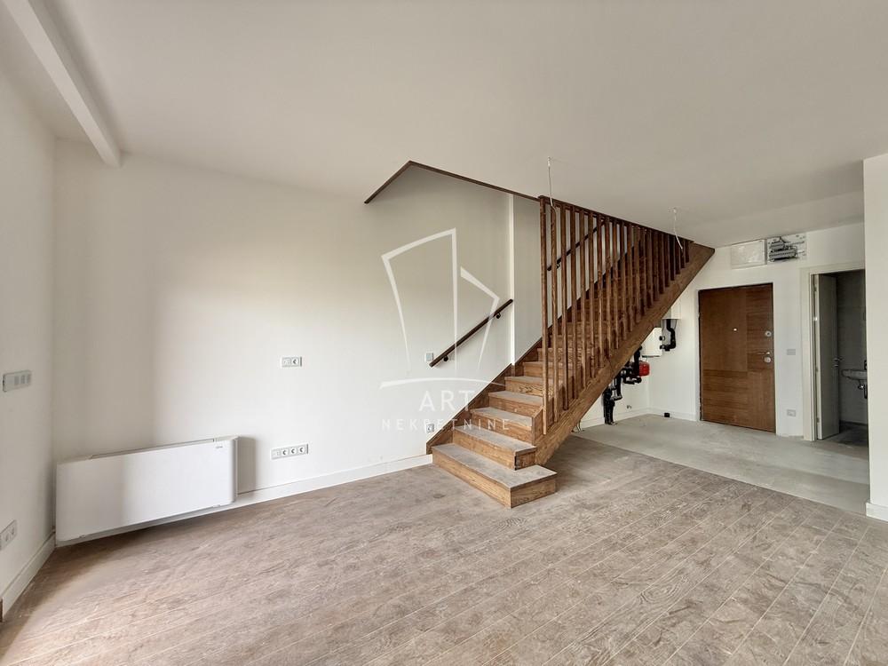 Stan na prodaju u Beogradu, Zemun, trosoban, 82m2, cena 329000 evra