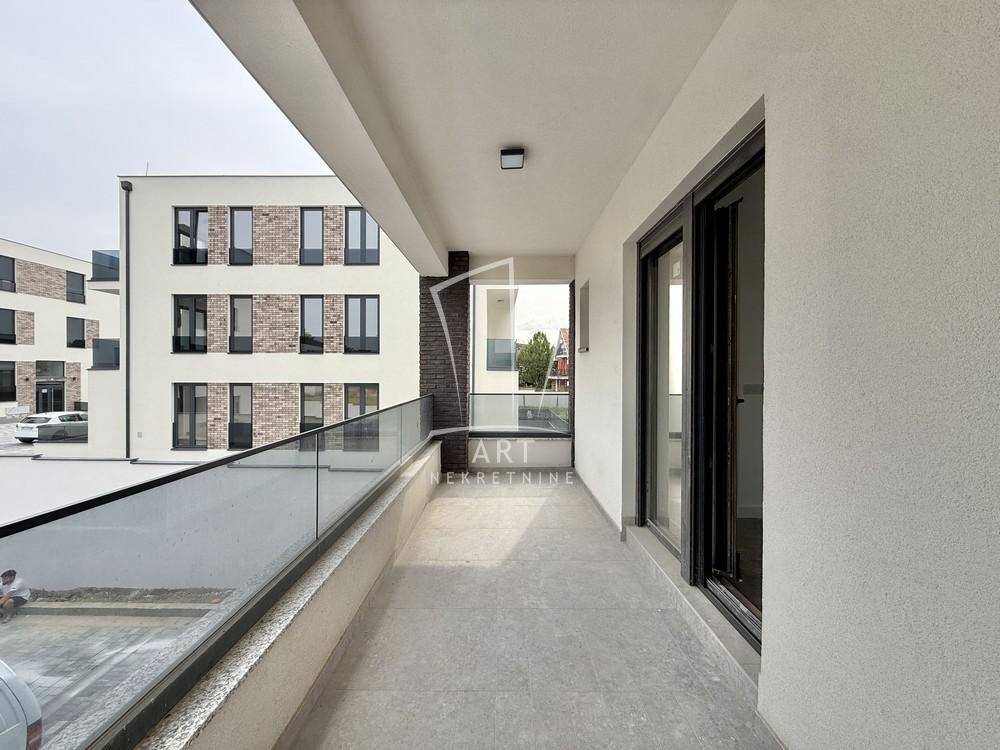 Stan na prodaju u Beogradu, Zemun, cetvorosoban, 118m2, cena 383500 evra