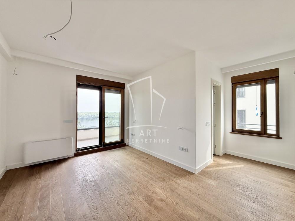Stan na prodaju u Beogradu, Zemun, 203m2, cena 745000 evra