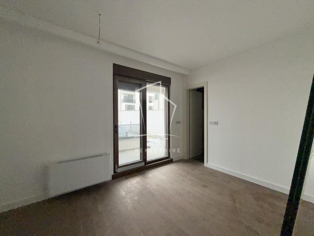 Stan na prodaju u Beogradu, Zemun, cetvorosoban, 115m2, cena 399500 evra