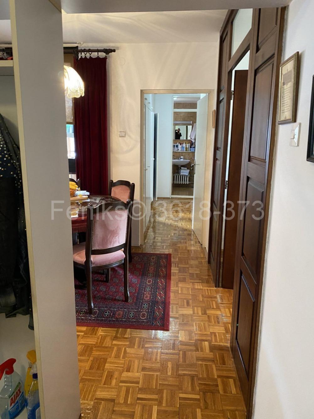 Stan na prodaju u Beogradu, Cerak, troiposoban, 100m2, cena 220000 evra