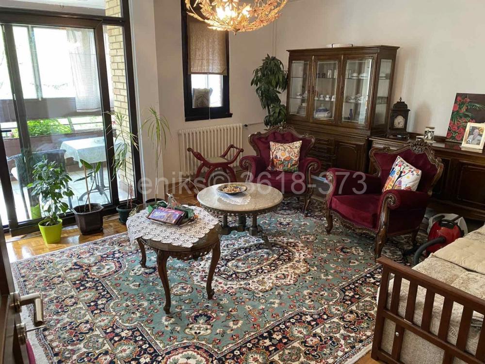 Stan na prodaju u Beogradu, Cerak, troiposoban, 100m2, cena 220000 evra