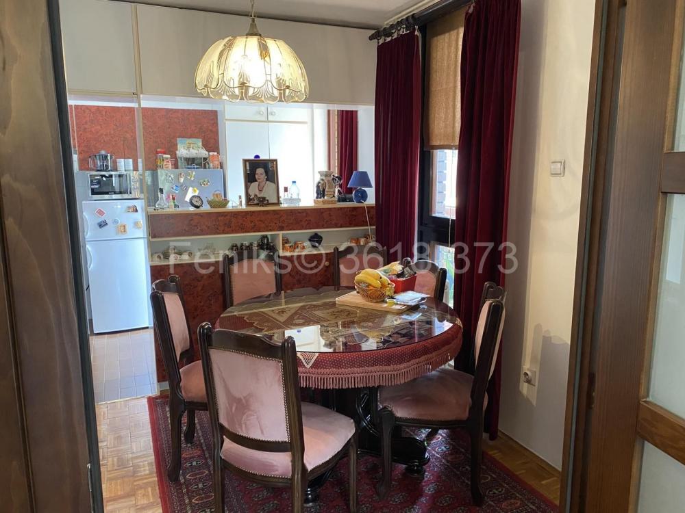 Stan na prodaju u Beogradu, Cerak, troiposoban, 100m2, cena 220000 evra