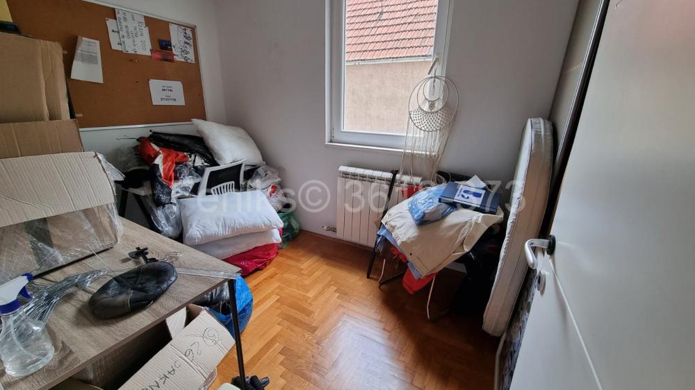 Stan na prodaju u Beogradu, Dušanovac, troiposoban, 73m2, cena 229000 evra