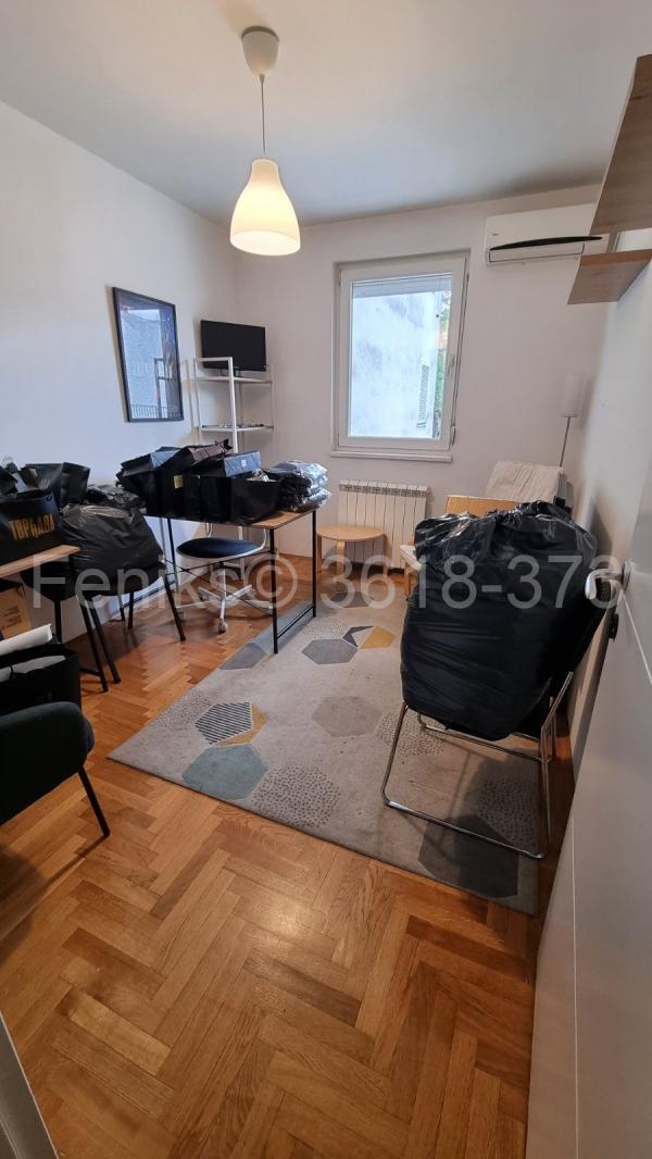Stan na prodaju u Beogradu, Dušanovac, troiposoban, 73m2, cena 229000 evra