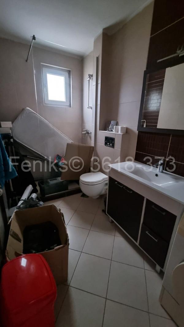 Stan na prodaju u Beogradu, Dušanovac, troiposoban, 73m2, cena 229000 evra
