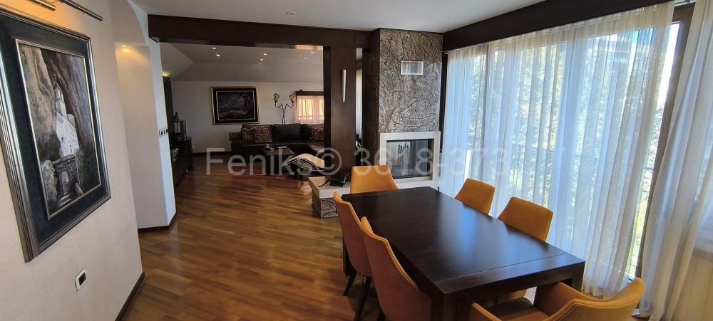 Stan na prodaju u Beogradu, Kalenić pijaca, 195m2, cena 579888 evra