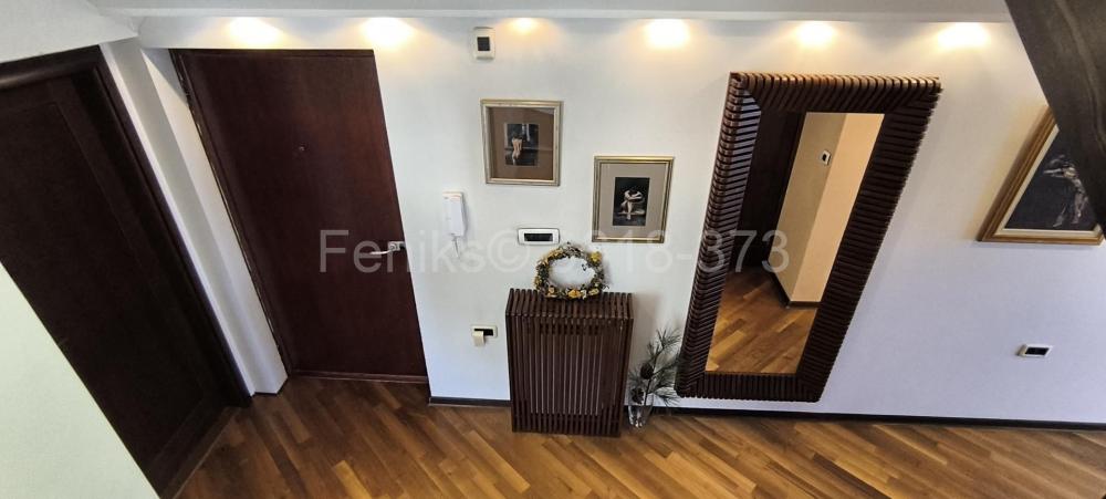Stan na prodaju u Beogradu, Kalenić pijaca, 195m2, cena 579888 evra