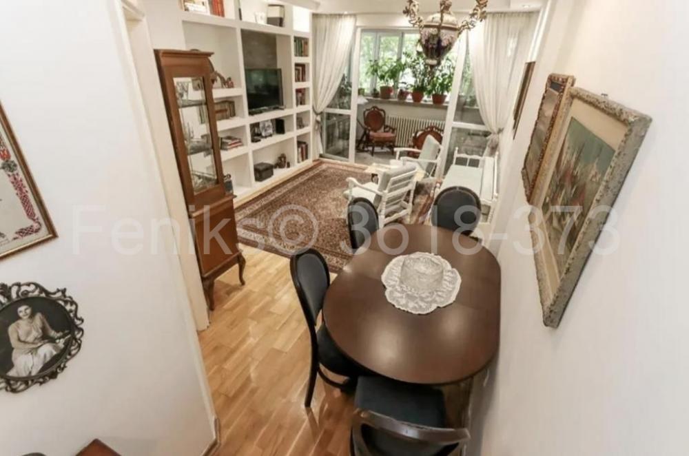 Stan na prodaju u Beogradu, Vračar (Hram), dvoiposoban, 60m2, cena 278000 evra