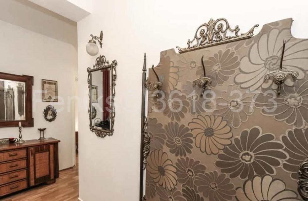 Stan na prodaju u Beogradu, Vračar (Hram), dvoiposoban, 60m2, cena 278000 evra