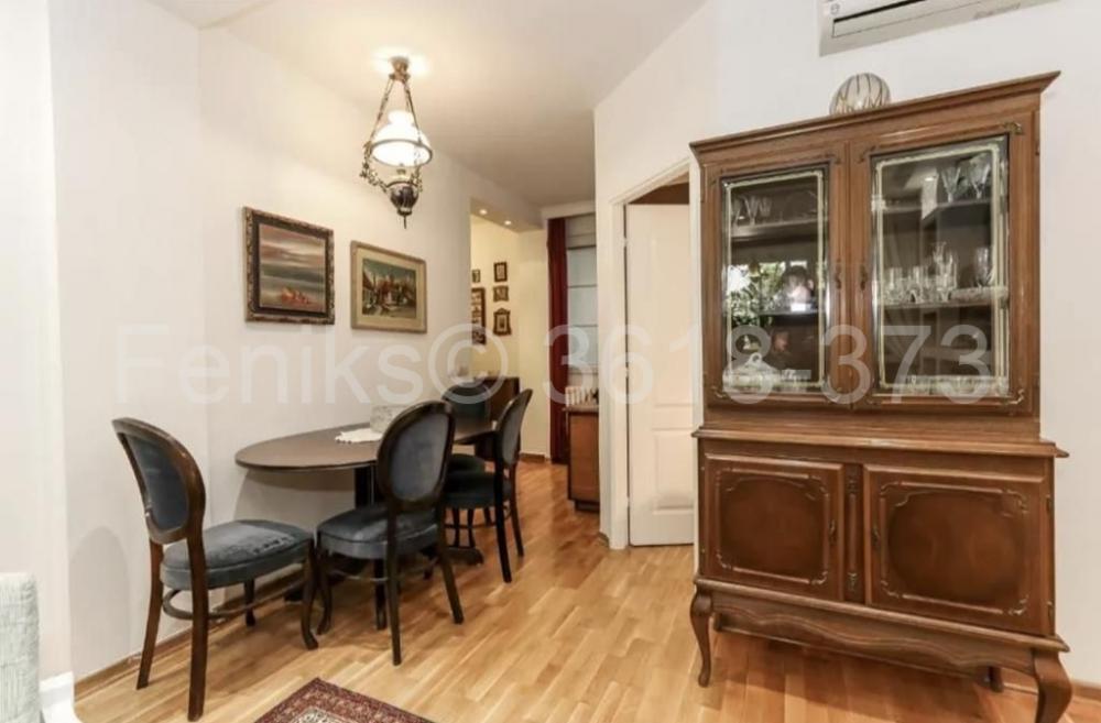 Stan na prodaju u Beogradu, Vračar (Hram), dvoiposoban, 60m2, cena 278000 evra