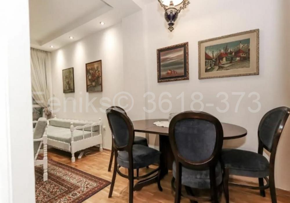 Stan na prodaju u Beogradu, Vračar (Hram), dvoiposoban, 60m2, cena 278000 evra