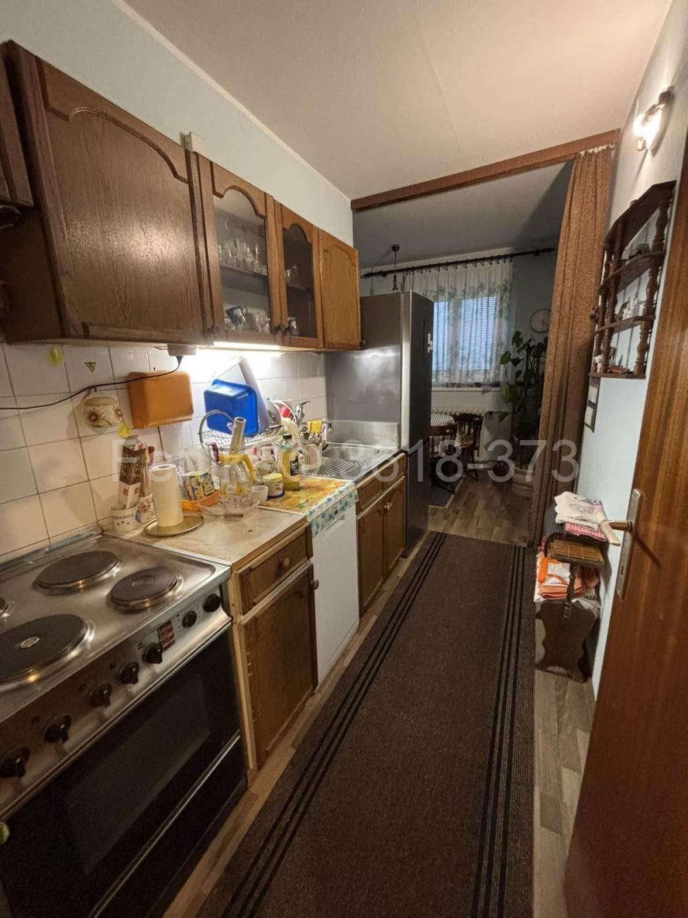 Stan na prodaju u Beogradu, Novi Beograd blok 31 (Merkator), dvoiposoban, 71m2, cena 220000 evra
