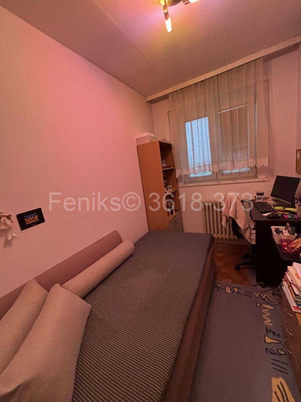 Stan na prodaju u Beogradu, Novi Beograd blok 31 (Merkator), dvoiposoban, 71m2, cena 220000 evra