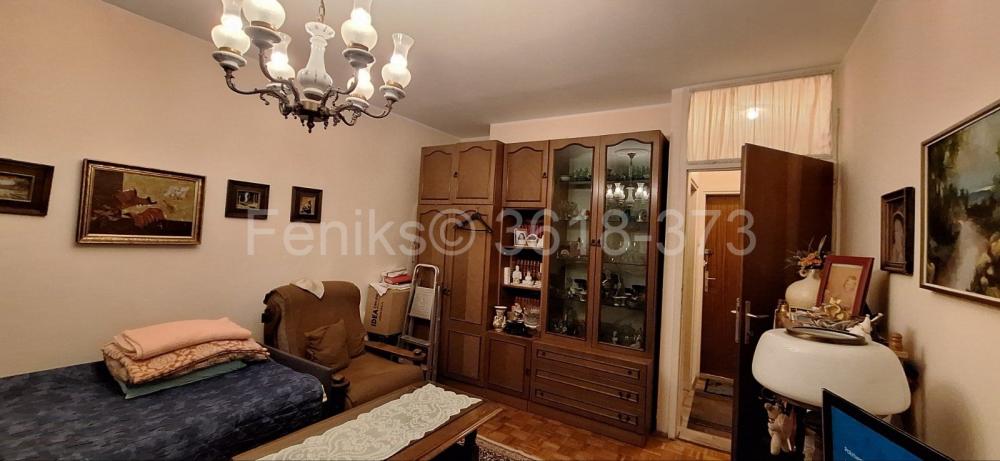 Stan na prodaju u Beogradu, Novi Beograd blok 31 (Merkator), dvoiposoban, 71m2, cena 220000 evra